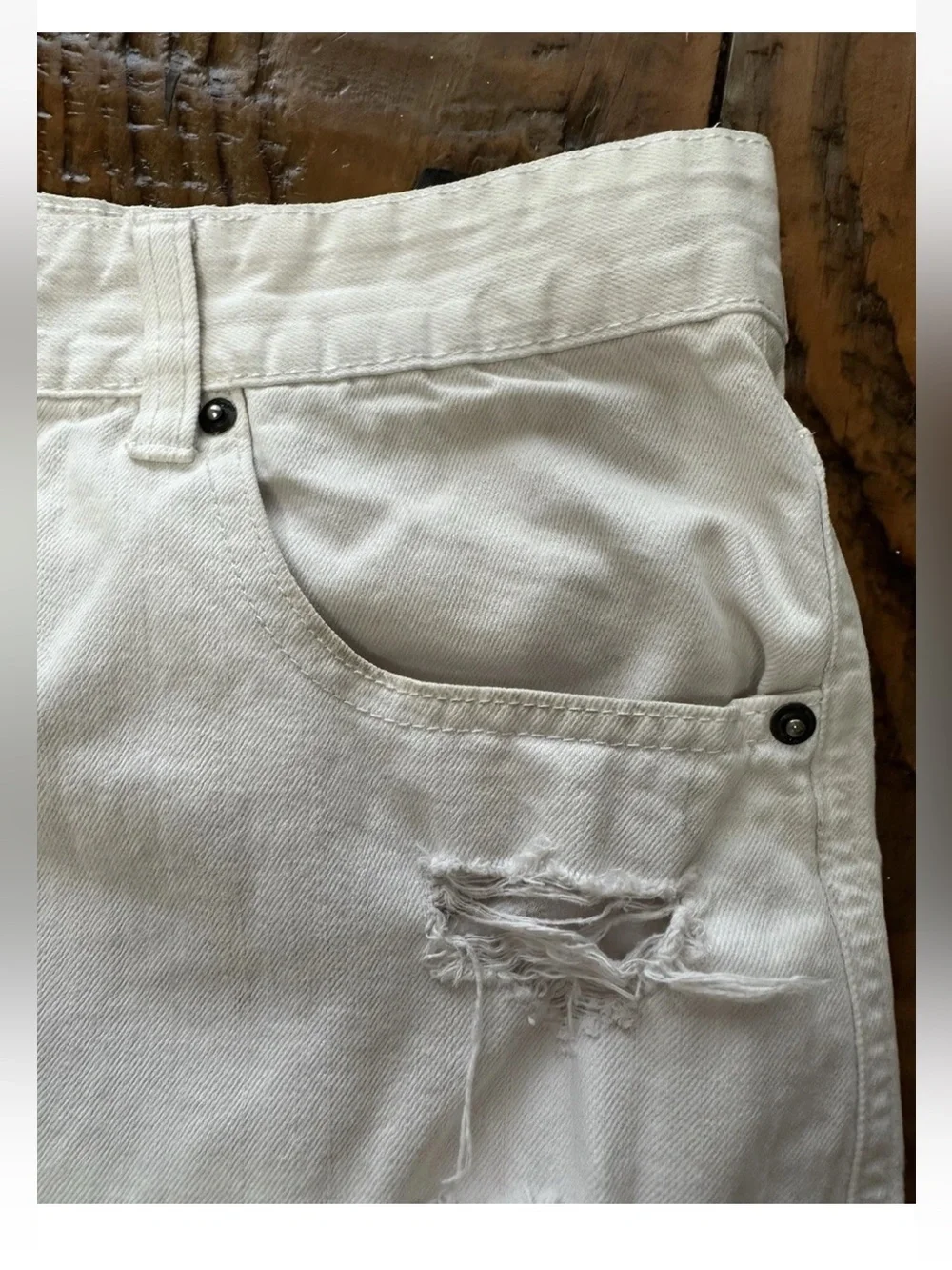 SouthPole Men’s 34 Ivory Distressed  Urban Streetwear Shorts Y2K